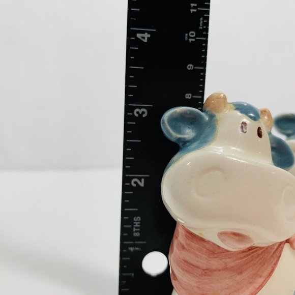 VTG Cooks Tools Kitschy Cow Salt Pepper Shakers 3" Porcelain Kawaii Farmhouse - Picture 11 of 12